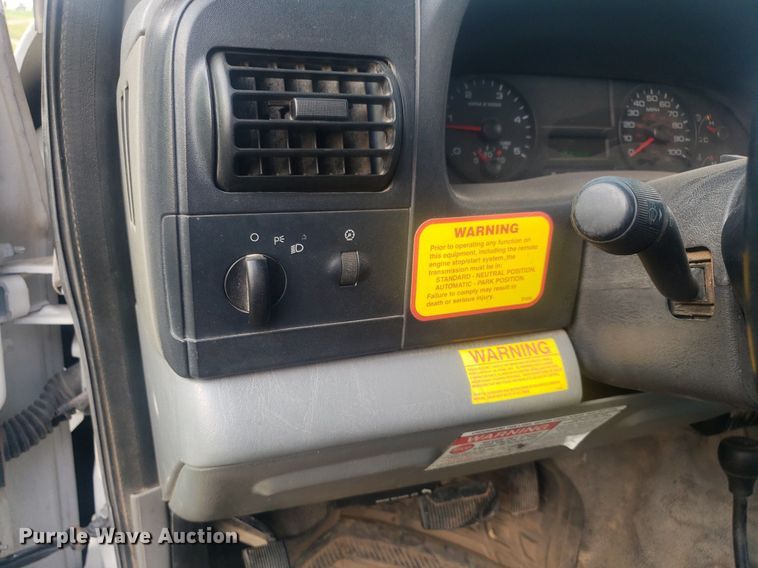 image for item DP7940 2007 Ford F550 Super Duty  bucket truck