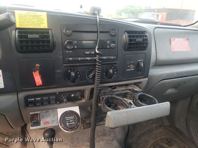 image for item DP7940 2007 Ford F550 Super Duty  bucket truck