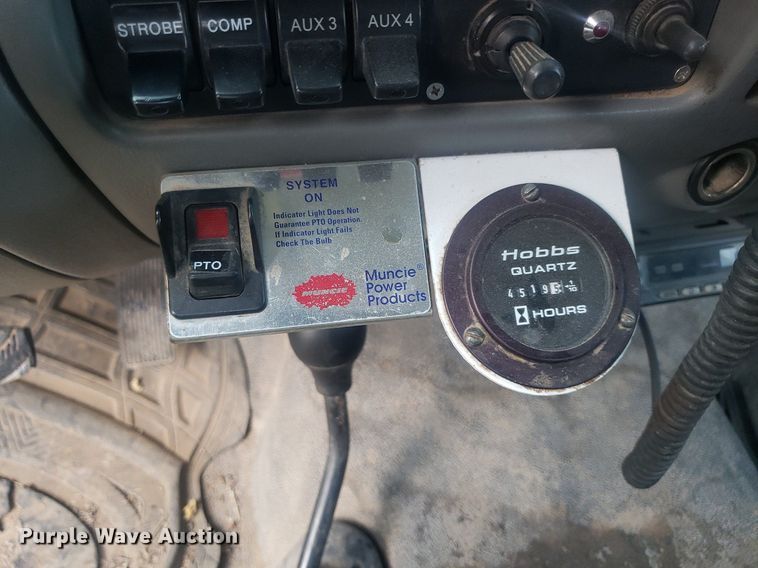 image for item DP7940 2007 Ford F550 Super Duty  bucket truck