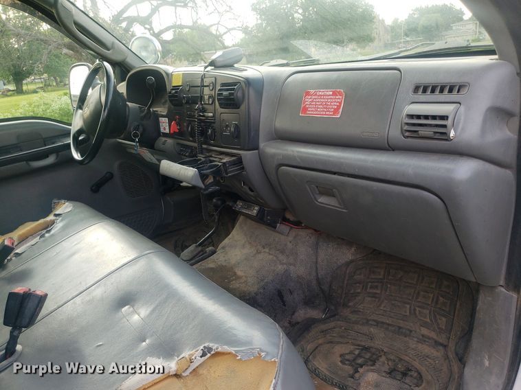 image for item DP7940 2007 Ford F550 Super Duty  bucket truck