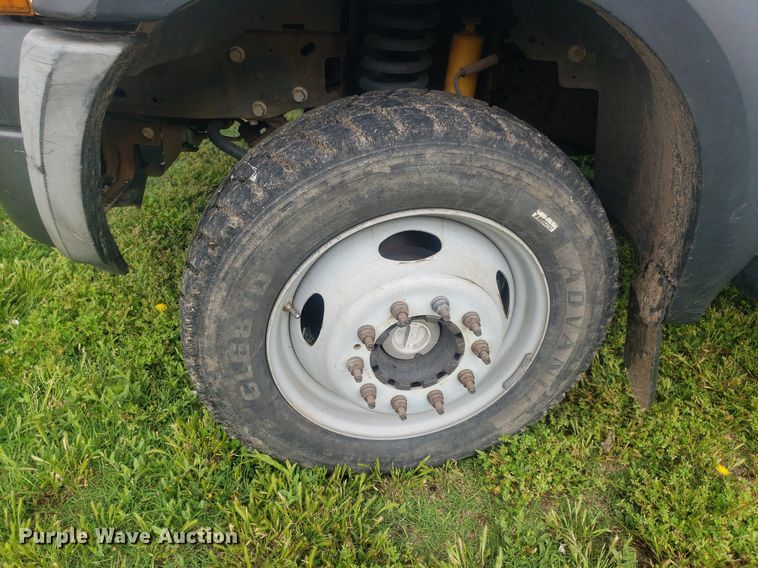 image for item DP7940 2007 Ford F550 Super Duty  bucket truck