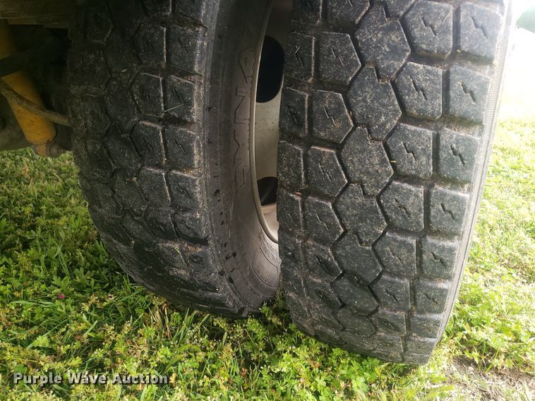 image for item DP7940 2007 Ford F550 Super Duty  bucket truck