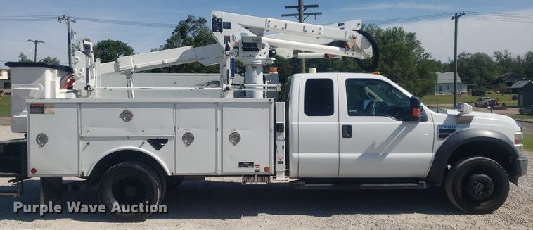 image for item DP7955 2009 Ford F550 Super Duty  SuperCab bucket truck