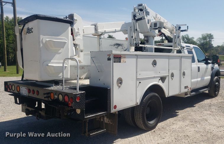 image for item DP7955 2009 Ford F550 Super Duty  SuperCab bucket truck