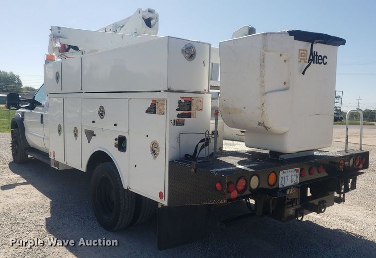 image for item DP7955 2009 Ford F550 Super Duty  SuperCab bucket truck