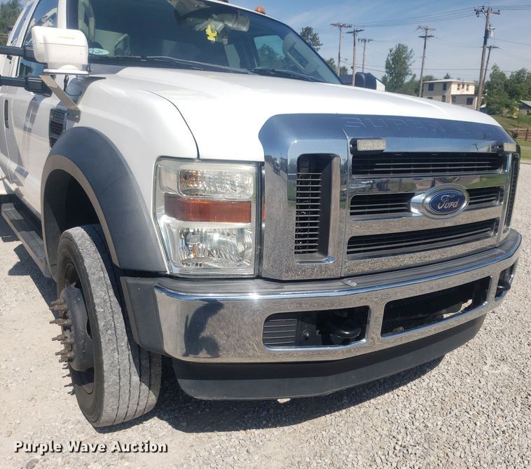 image for item DP7955 2009 Ford F550 Super Duty  SuperCab bucket truck