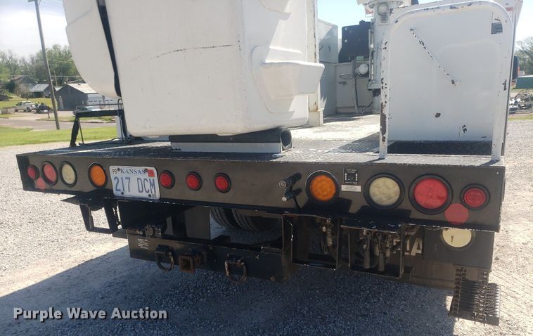 image for item DP7955 2009 Ford F550 Super Duty  SuperCab bucket truck