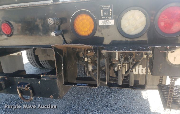 image for item DP7955 2009 Ford F550 Super Duty  SuperCab bucket truck