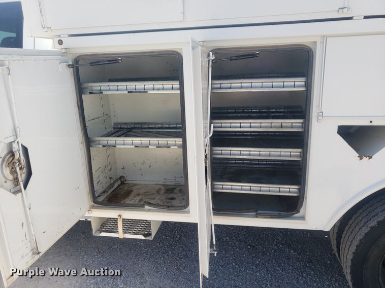 image for item DP7955 2009 Ford F550 Super Duty  SuperCab bucket truck