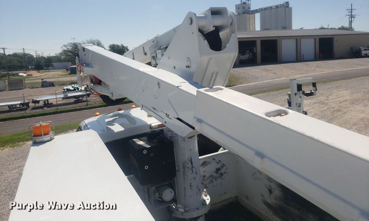 image for item DP7955 2009 Ford F550 Super Duty  SuperCab bucket truck