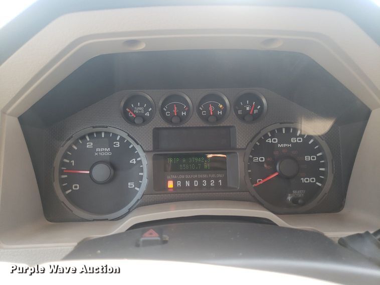 image for item DP7955 2009 Ford F550 Super Duty  SuperCab bucket truck