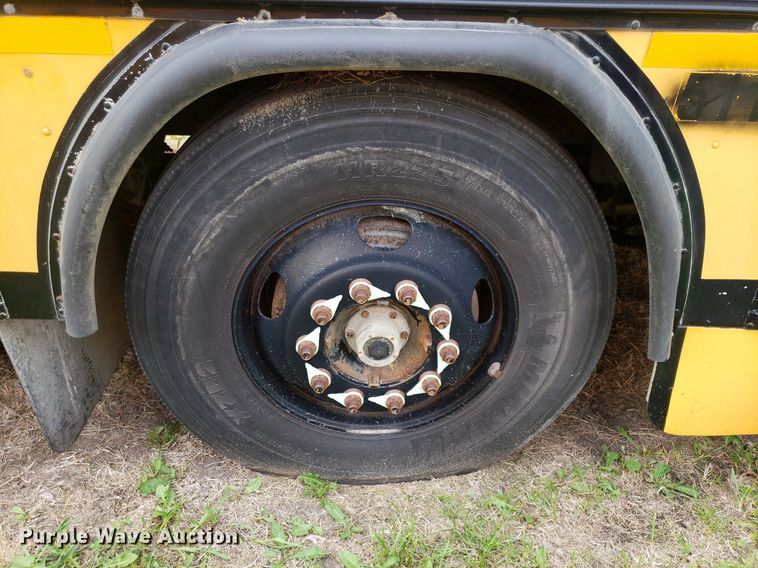 image for item DP7972 2004 Blue Bird All American FE  school bus