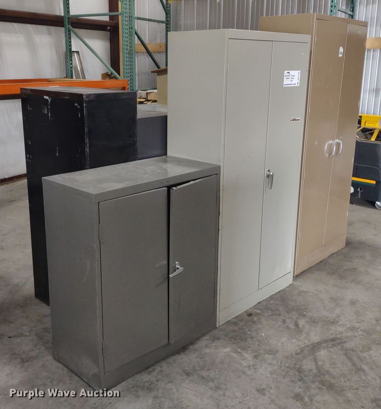 image for item DQ1739 (8) metal cabinets