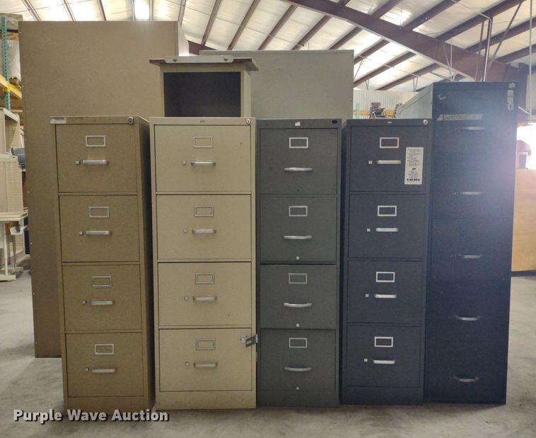 image for item DQ1739 (8) metal cabinets