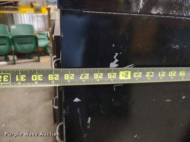 image for item DQ1739 (8) metal cabinets