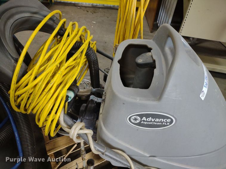 image for item DQ1741 Floor cleaning equipment