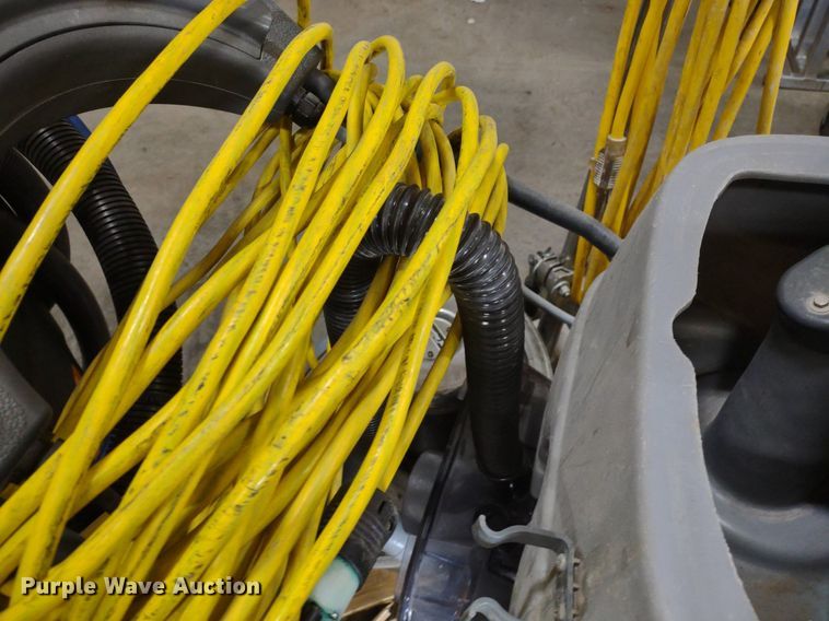 image for item DQ1741 Floor cleaning equipment