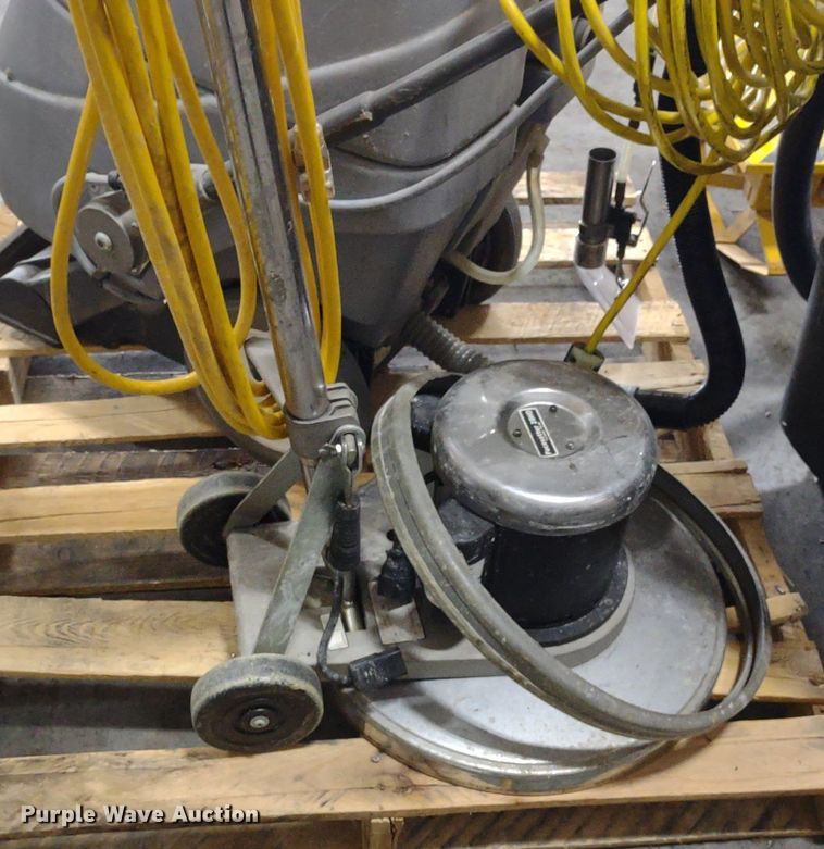 image for item DQ1741 Floor cleaning equipment