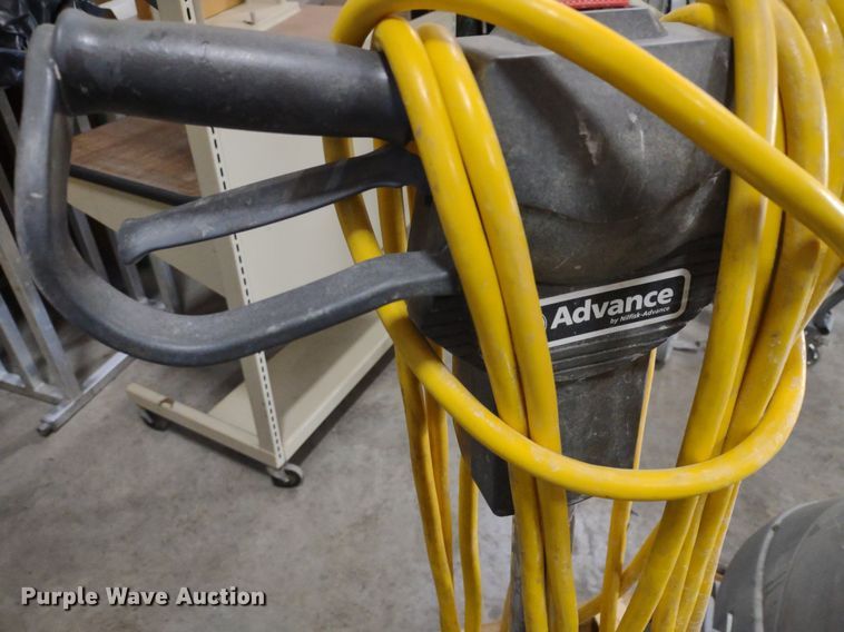 image for item DQ1741 Floor cleaning equipment