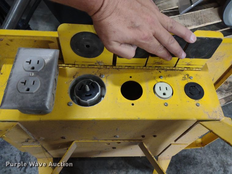 image for item DQ1741 Floor cleaning equipment