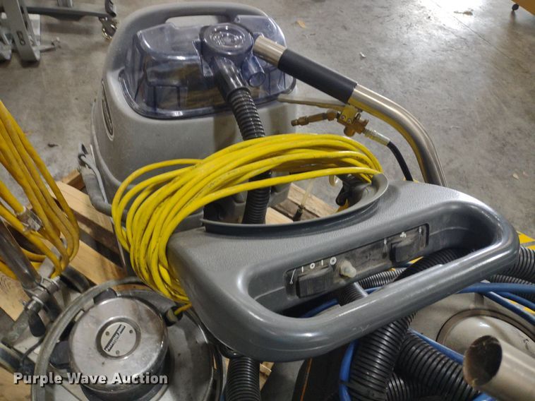 image for item DQ1741 Floor cleaning equipment