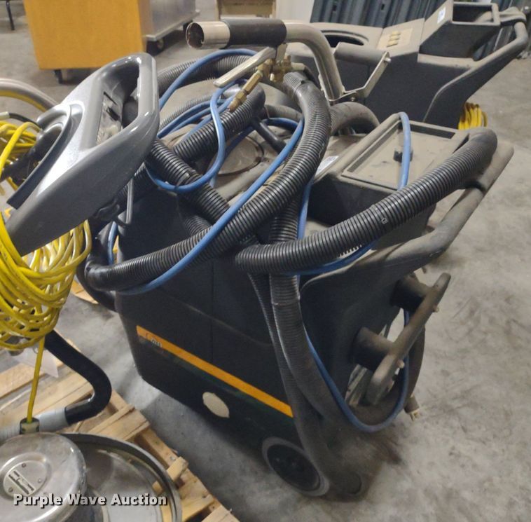 image for item DQ1741 Floor cleaning equipment