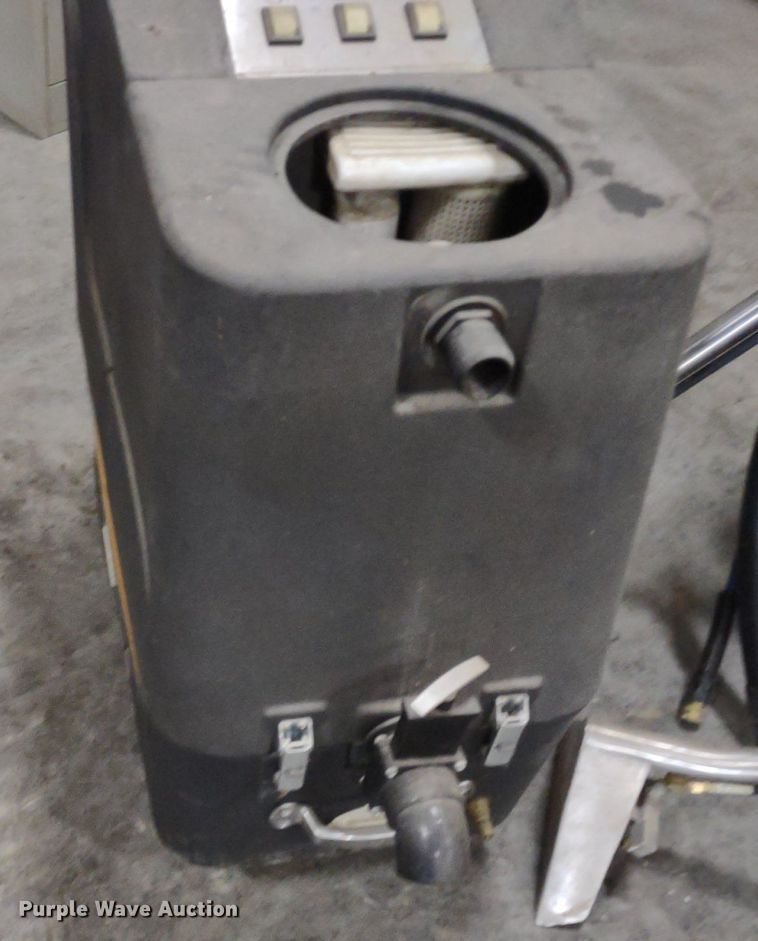 image for item DQ1741 Floor cleaning equipment