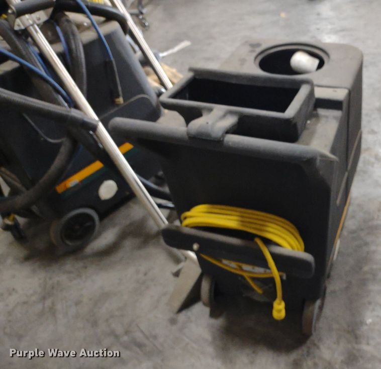 image for item DQ1741 Floor cleaning equipment