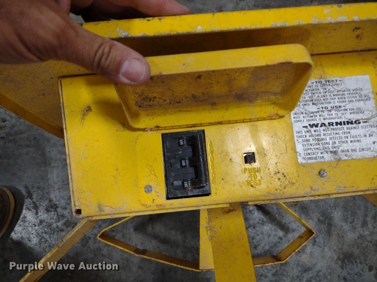 image for item DQ1741 Floor cleaning equipment