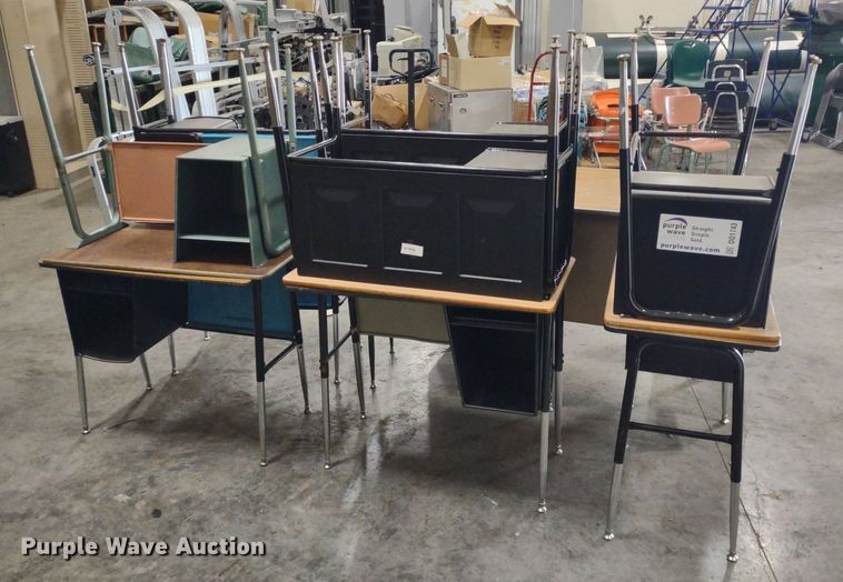 image for item DQ1743 (11) desks