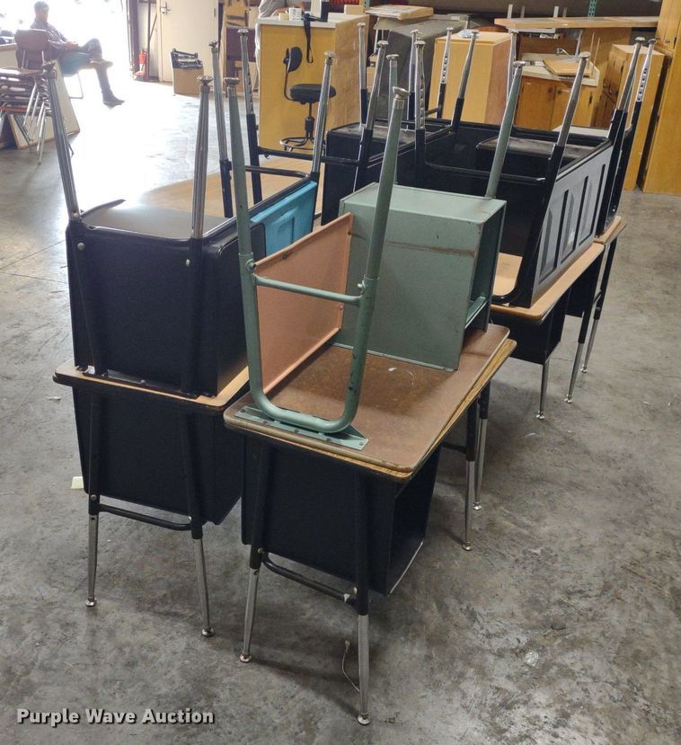 image for item DQ1743 (11) desks