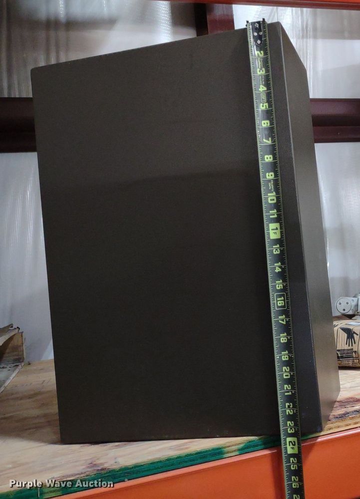 image for item DQ1745 (7) Spaulding Raven street lights