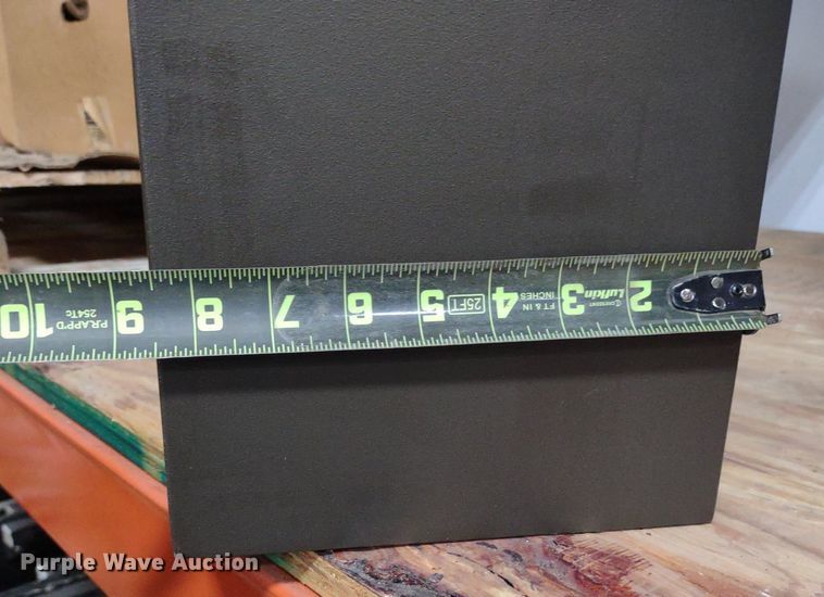 image for item DQ1745 (7) Spaulding Raven street lights