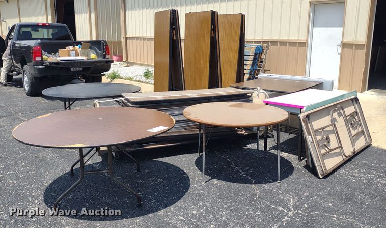 image for item DQ1749 Approximately 21 tables