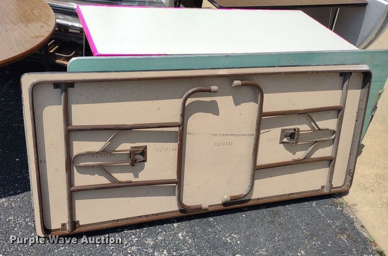 image for item DQ1749 Approximately 21 tables