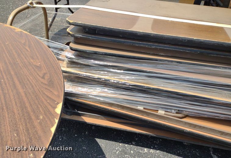 image for item DQ1749 Approximately 21 tables