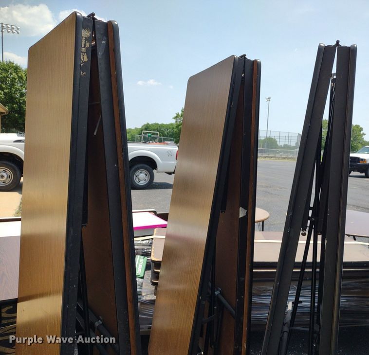 image for item DQ1749 Approximately 21 tables