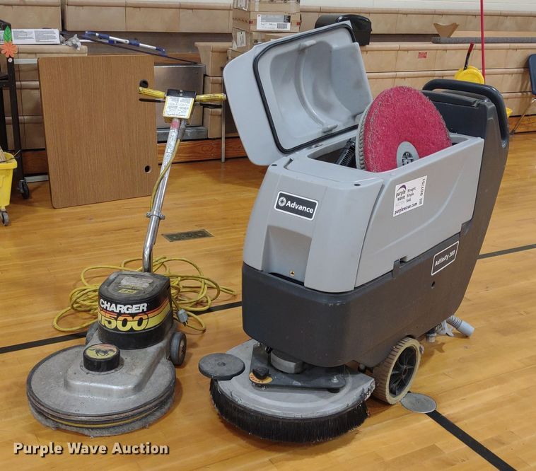 image for item DQ1751 Floor cleaning equipment