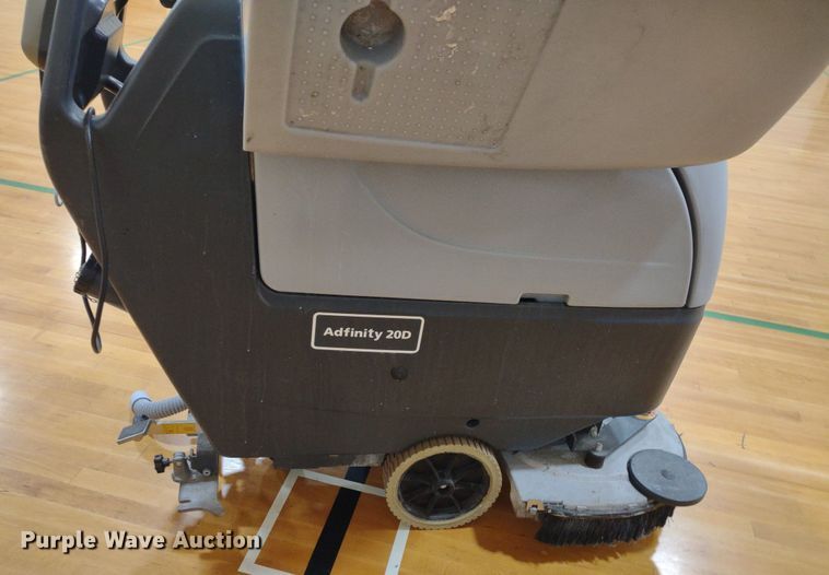 image for item DQ1751 Floor cleaning equipment