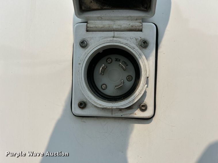 image for item DR4622 2013 H&H CA Series  enclosed cargo trailer