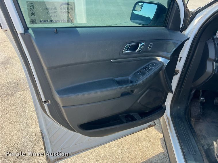 image for item DR5727 2013 Ford Explorer Police  SUV