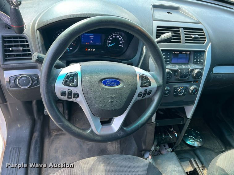 image for item DR5727 2013 Ford Explorer Police  SUV