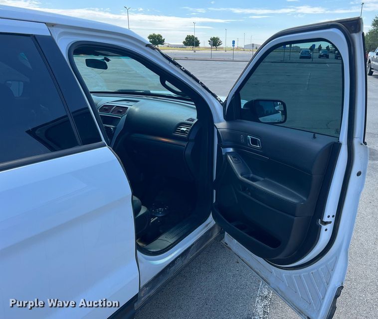 image for item DR5727 2013 Ford Explorer Police  SUV