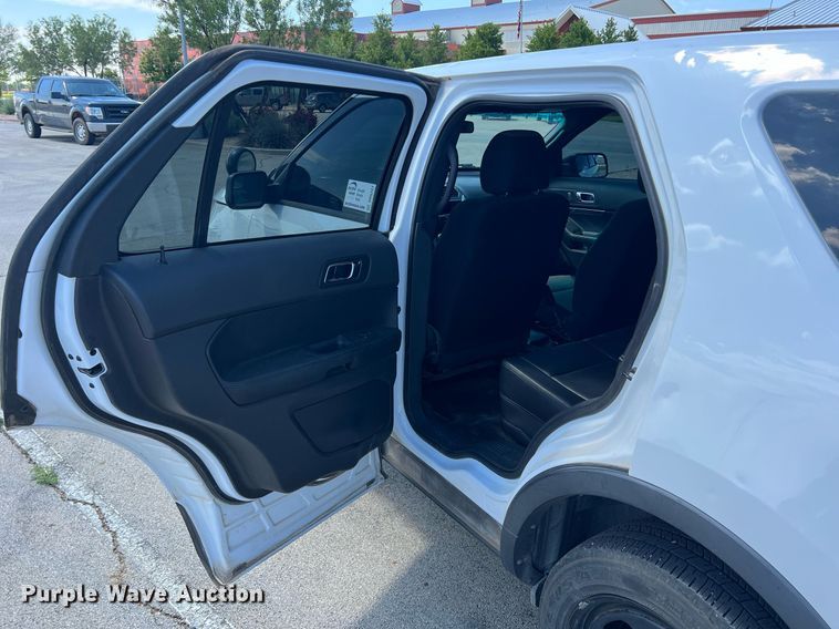 image for item DR5727 2013 Ford Explorer Police  SUV