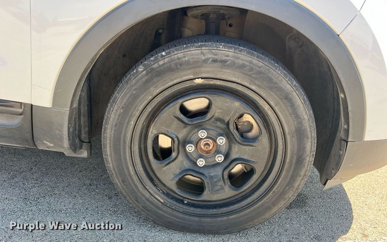 image for item DR5727 2013 Ford Explorer Police  SUV