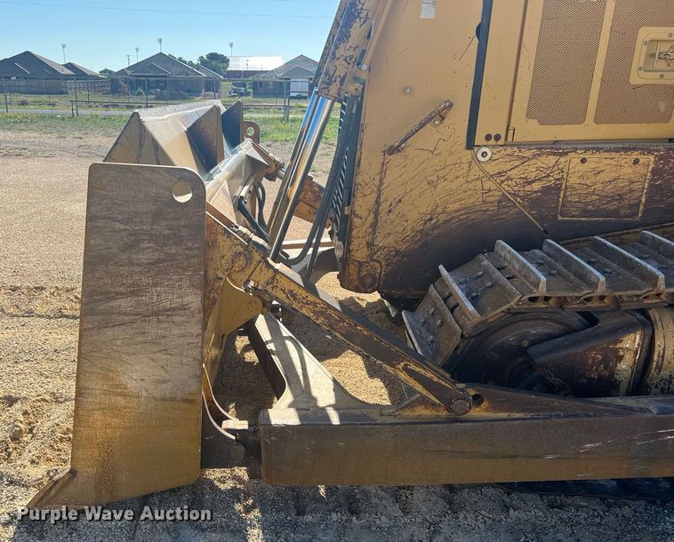 image for item DR5741 1998 Caterpillar D6R  dozer