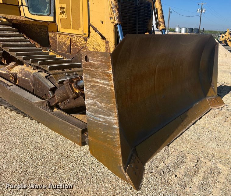 image for item DR5741 1998 Caterpillar D6R  dozer