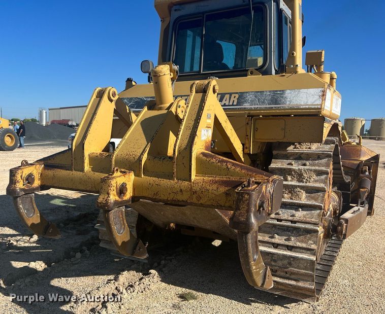image for item DR5741 1998 Caterpillar D6R  dozer