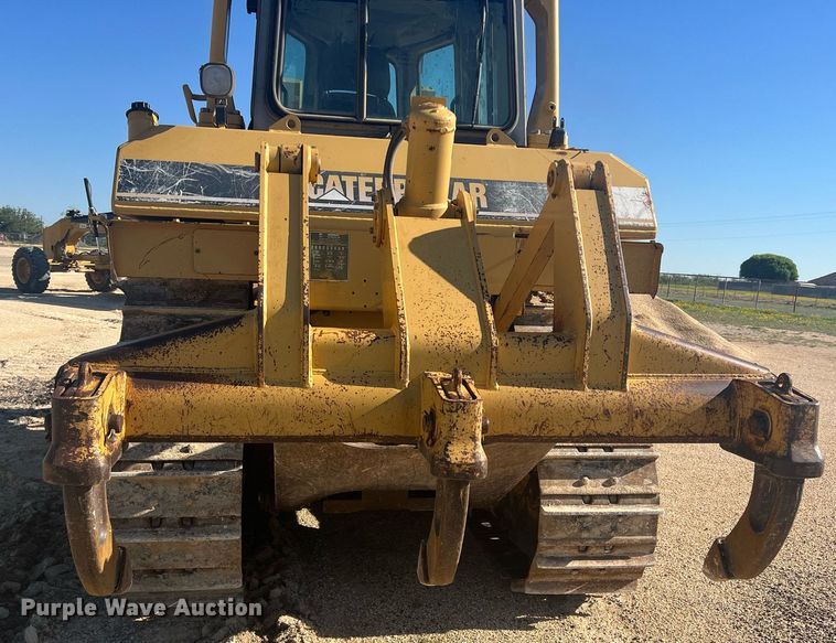 image for item DR5741 1998 Caterpillar D6R  dozer