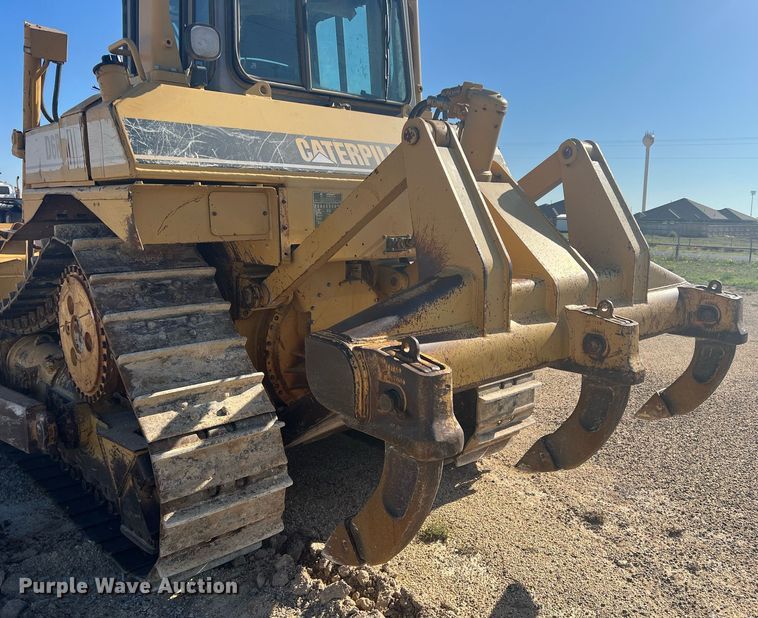 image for item DR5741 1998 Caterpillar D6R  dozer